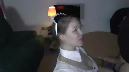 Seducing een meisje bij de Casting, Producer, Russische neukfilms guy fucks een chick en cums op haar buik