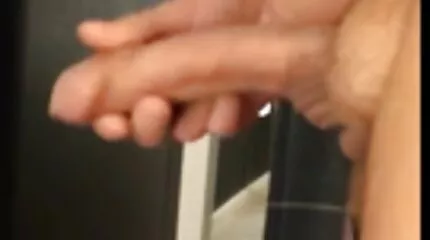 Moeder verbrandde haar zoon van masturbatie en besloot hem te helpen sperma met haar mond en kim holland sexfilmpjes vagina