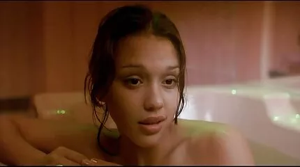 Russische kerel neukt een volwassen schoonheid op een filmpje neuken comfortabele bank