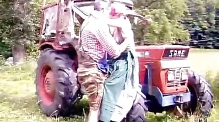Een man met een enorme lul likt het kutje van een neuken gratis films Russisch meisje in de kwaliteit van voorspel