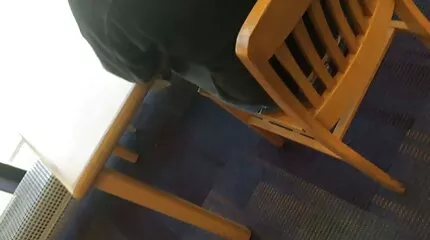 Leraren zijn ook mensen en soms meisje laat zich neuken willen ze ontspannen, dus de brunette ook geneukt met haar student