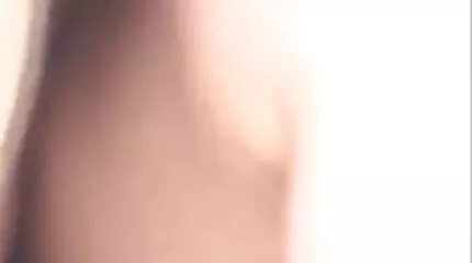Rijpere mam brought jongen jongens neuken meisjes naar orgasme met alleen mond