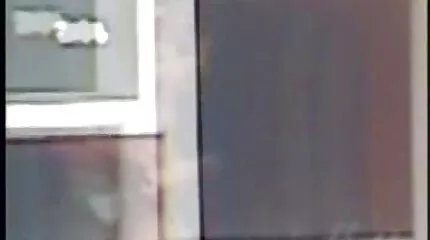 Guy fucks volwassen slet leunend op oude dames neuken de piano