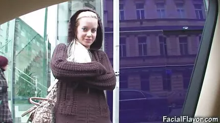 Anale seks met een zeer dun meisje neuken sauna op cam