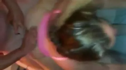 Guy Russische schoonheid neukt en weet niet een vrouw neukt meisje geheim schieten