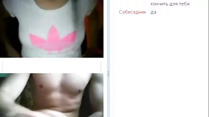 Jonge man hebben seks met een twee vrouwen neuken een man volwassen op het werk