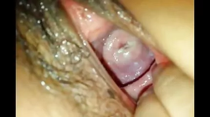 Swingers genieten van een wilde lul en krijgen uit heet sperma op neuken in de sauna meisjes poesje