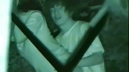 Heet mam in kousen geniet neuken met lief meisje neuken zoon