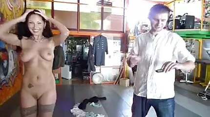 Paar sexfilmpjes beffen bij thuis having groot kont seks