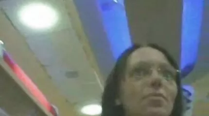 Vriendje geneukt tiener in alle spleten en cumshot Op je zusje neuken Kont